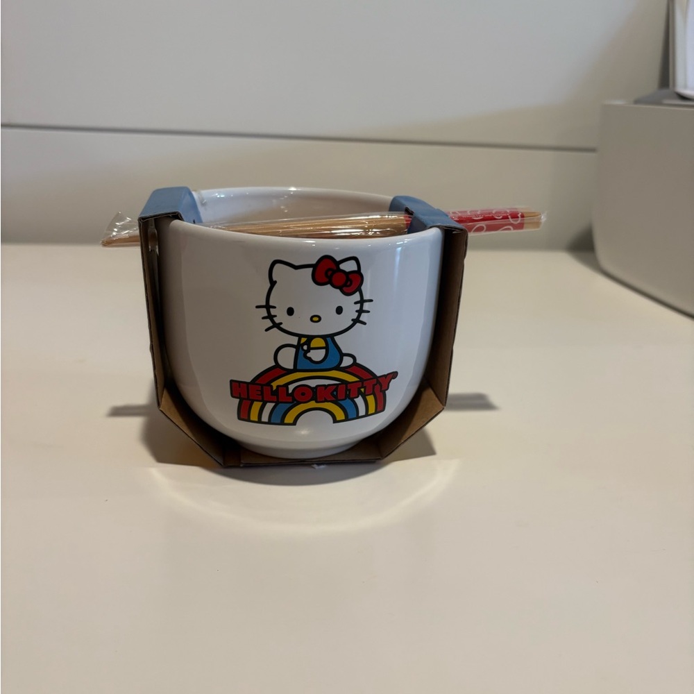 Hello Kitty Noodle Cup with Chopsticks